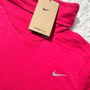 Nike Women's Bright Pink Therma-Fit. Nike Pink Turtleneck Top.